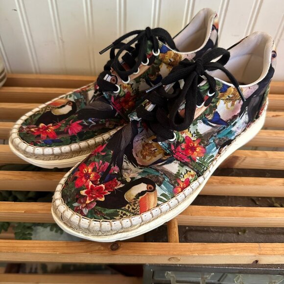 Free People Tropical Bird Print Sneakers Size 39 EU - Picture 1 of 6
